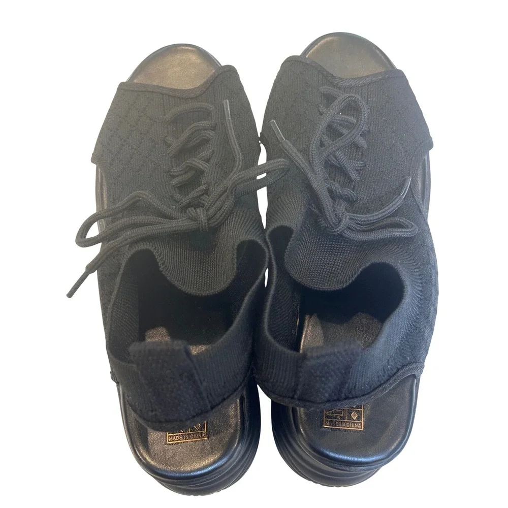Unbranded black platform